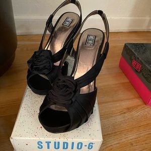 Size 10 good condition.